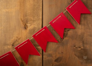 Girlanda drewniana 11 elementów różne kolory